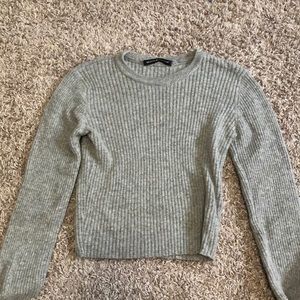cropped grey sweater